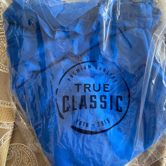 True Classic men’s short sleeve royal blue v-neck tee size XXL - Picture 2 of 4